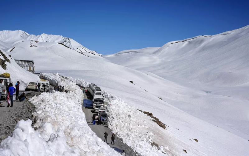 Manali Package from Bhopal